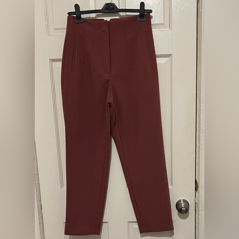 NW/OT Zara Women’s Pants in a size M.